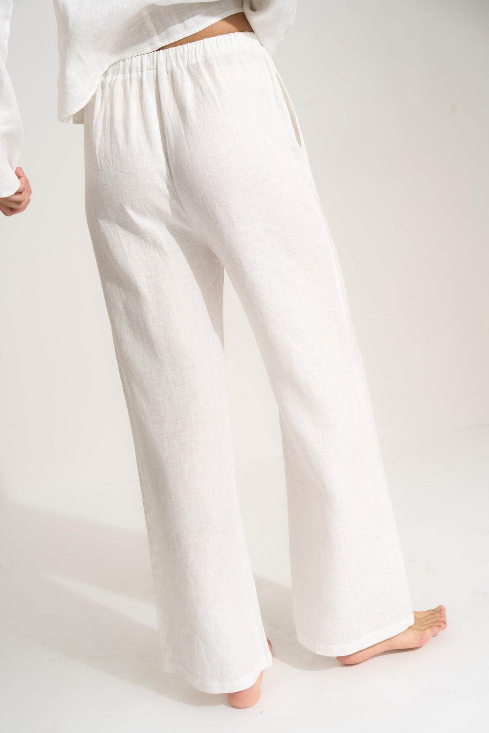 The Drawstring Pant - White