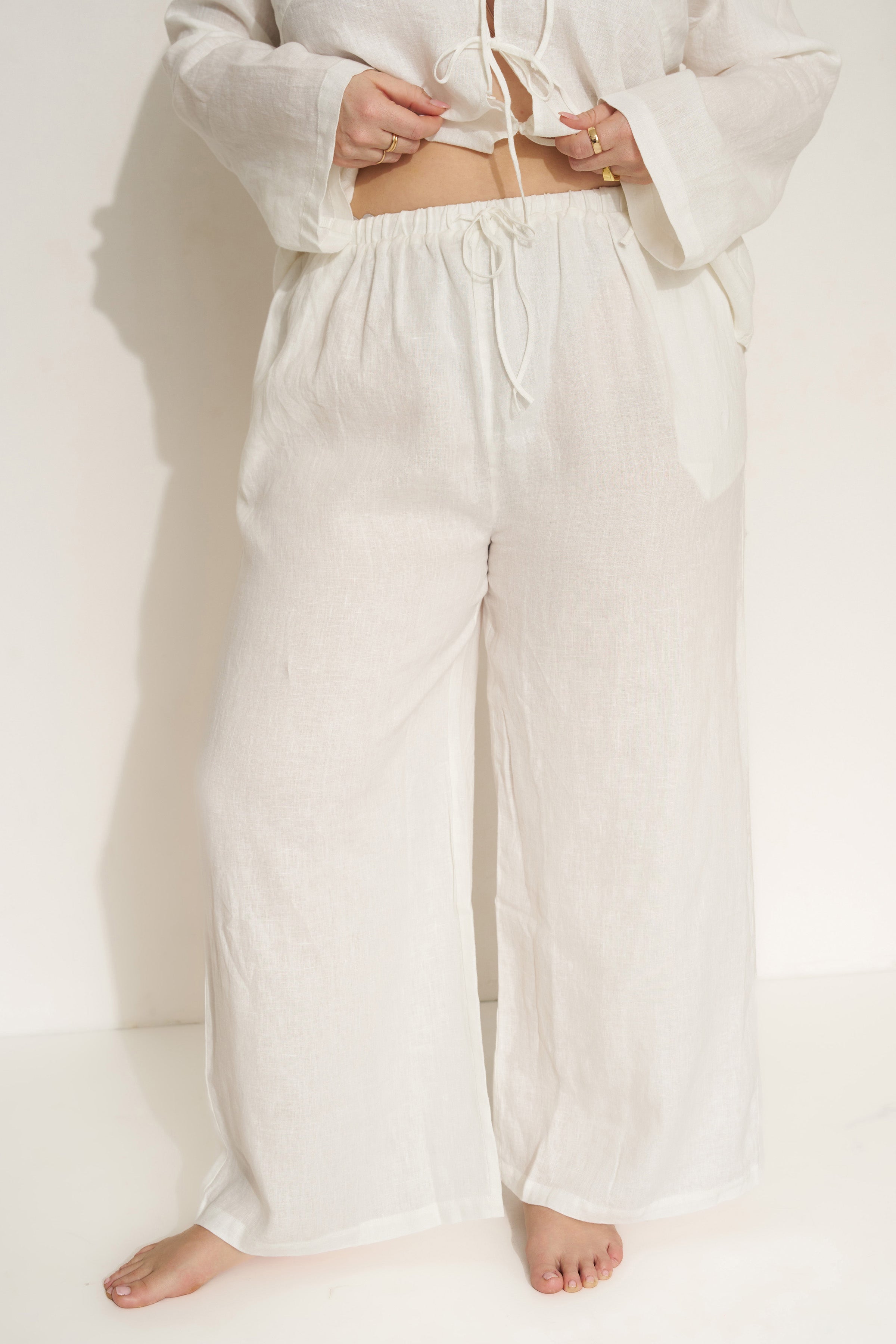 The Drawstring Pant - White