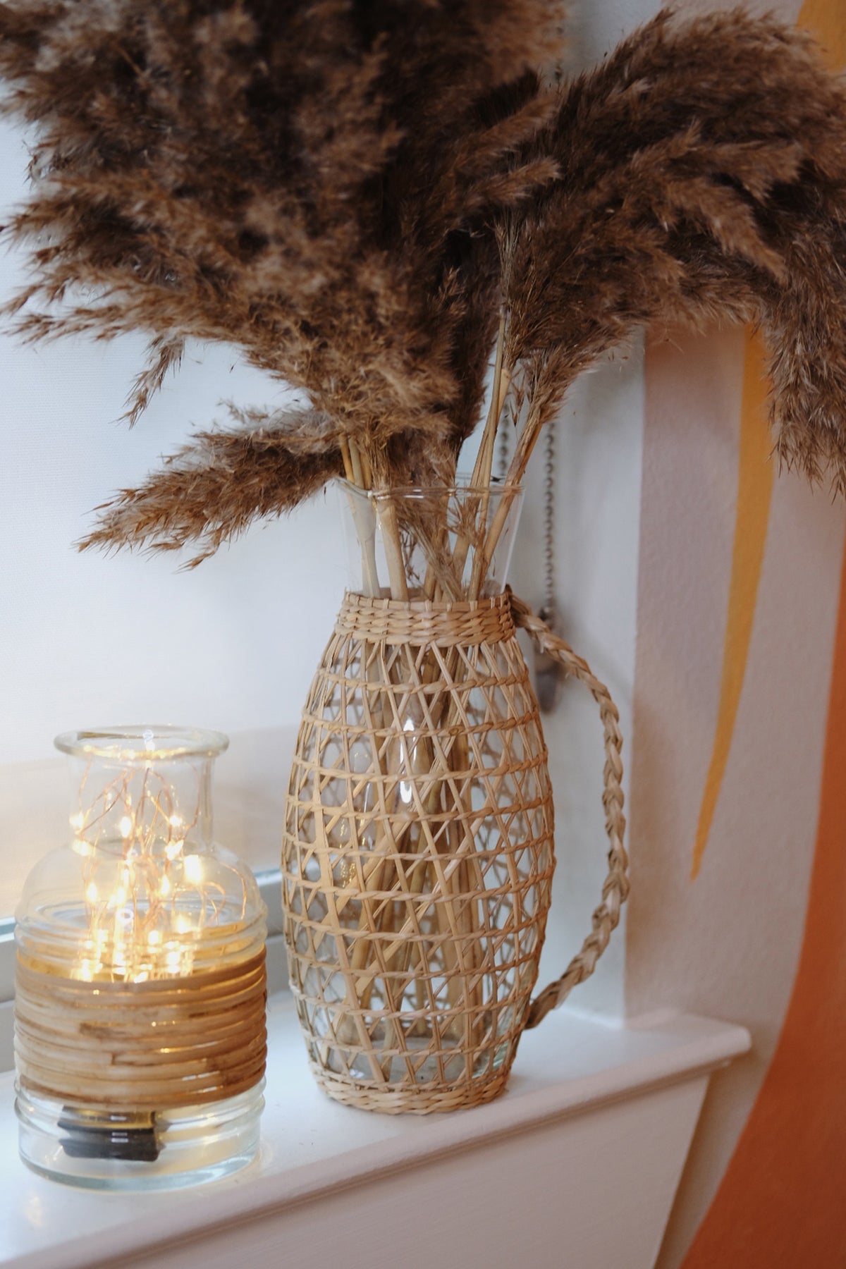 Glass Pitcher with Woven Seagrass Sleeve - PRINZZESA BOUTIQUE