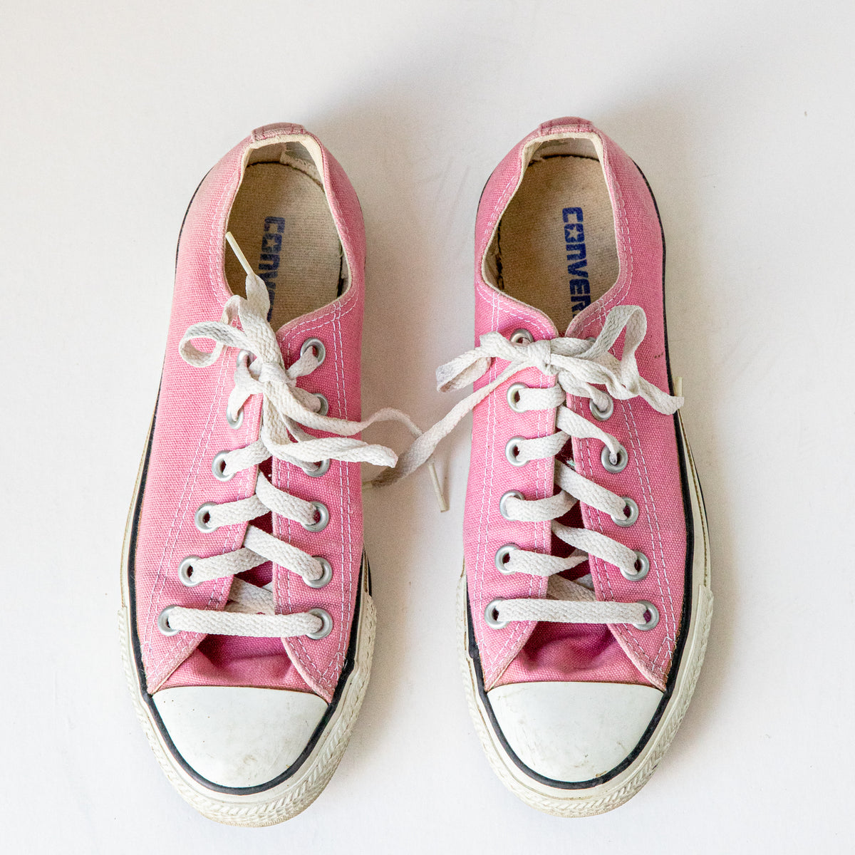 Bubblegum on sale pink converse